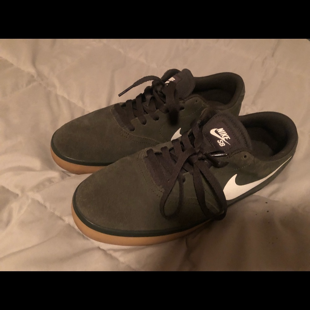 *Nike SB*